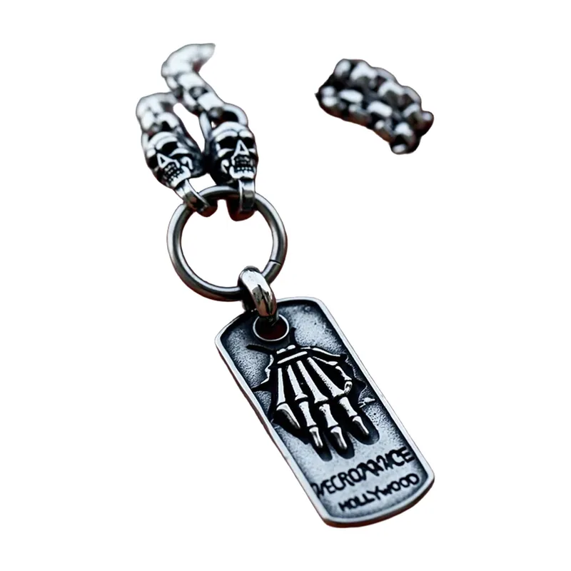 Skeletthand Dog Tag Anhänger mit Totenkopf-Kette, Edelstahl