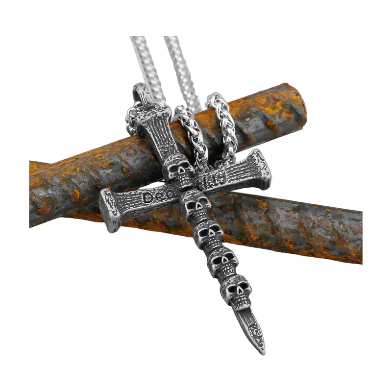 Collana con Croce e Teschi in Acciaio Inossidabile