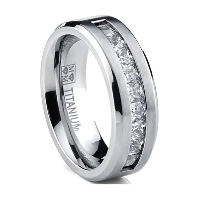 Herrenring aus Edelstahl mit quadratischen Zirkonia, Silberfarben