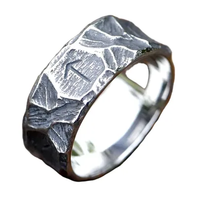 Anello Rune Vichinghe con Texture Martellata, Acciaio Inossidabile