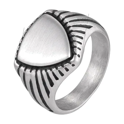 Anillo Sello Triangular con Detalles Grabados, Acero Inoxidable