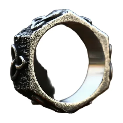 Chevalière Carrée avec Motifs Embossés, Acier Inoxydable