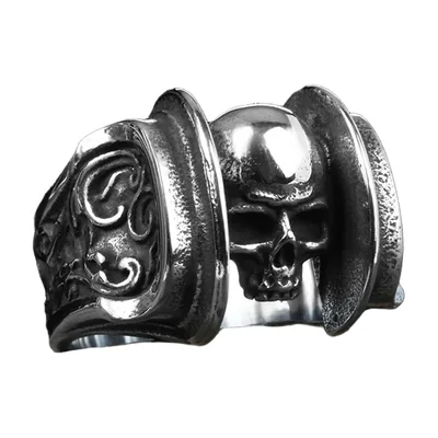 Gotischer Totenkopf-Ring mit Gravuren, Edelstahl