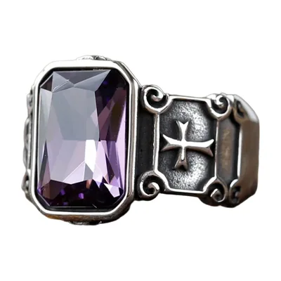 Anello Sigillo Gotico con Pietra Viola e Croce, Acciaio Inossidabile