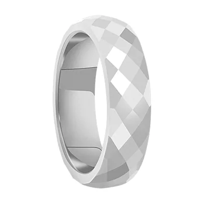 Anillo de banda con patrón de rombos facetados, Acero Inoxidable