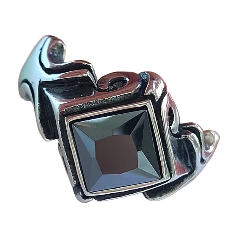 Anello Sigillo Gotico con Zirconia Nera, Acciaio Inossidabile