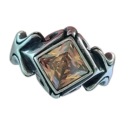 Gotischer Herren-Siegelring mit braunem Stein, Edelstahl