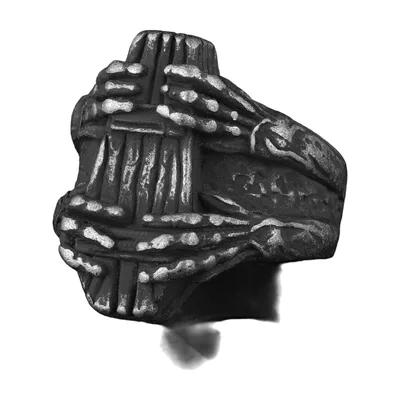 Bague Gothique Cercueil et Mains de Squelette avec Pierre Rouge, Acier Inoxydable